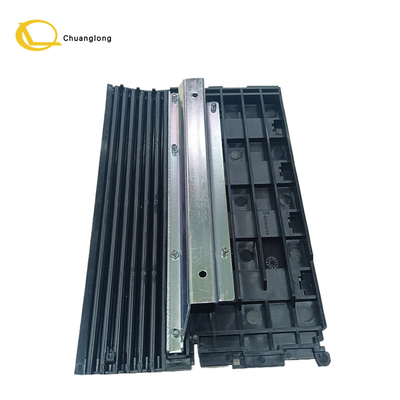 Automatyczne części zamienne Diebold Nixdorf Opteva Tambour Door Assembly 49-208428-000C