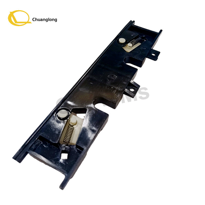 445-0582423 4450582423 ATM części zamienne NCR S1 Plastikowa kaseta drzwi ciężarówki z tłocznikem Assy NCR kaseta tłocznik