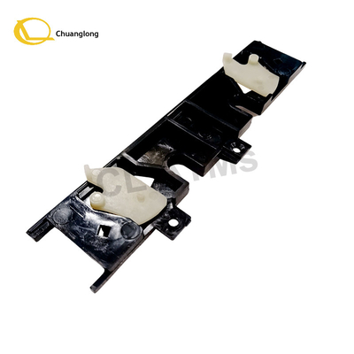 445-0582423 4450582423 ATM części zamienne NCR S1 Plastikowa kaseta drzwi ciężarówki z tłocznikem Assy NCR kaseta tłocznik