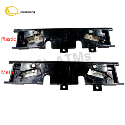 445-0582423 4450582423 ATM części zamienne NCR S1 Plastikowa kaseta drzwi ciężarówki z tłocznikem Assy NCR kaseta tłocznik