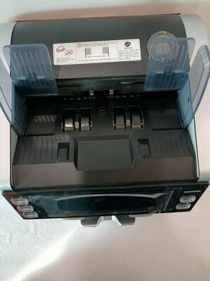 1+1 Kieszonkowa maszyna do sortowania banknotów Detektor zestawu pieniędzy Czarny z wyświetlaczem LED LK22025060006